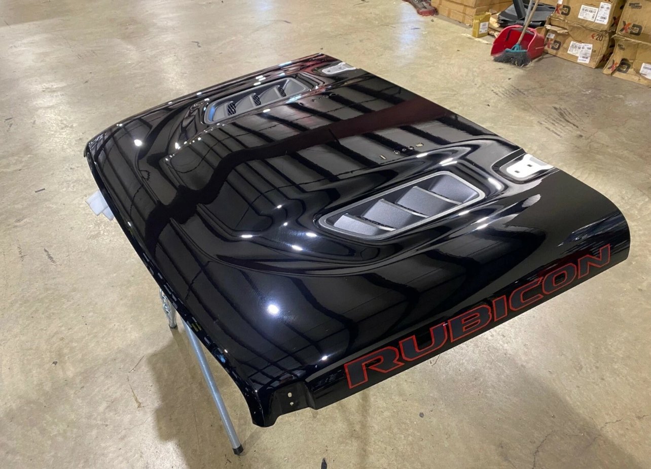 2018–2024 Jeep Wrangler JL / Gladiator JT Rubicon Hood – OEM-Style Take-Off - Image 2