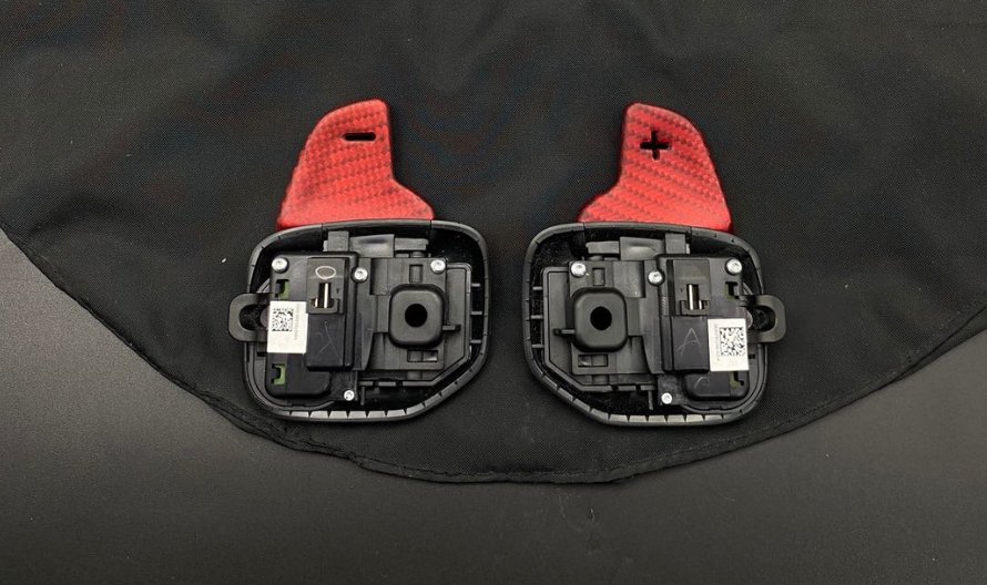 Heated Red Carbon Fiber Steering Wheel – Jeep Wrangler JT/JL - Image 4
